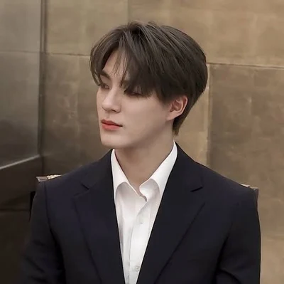 LEE JENO